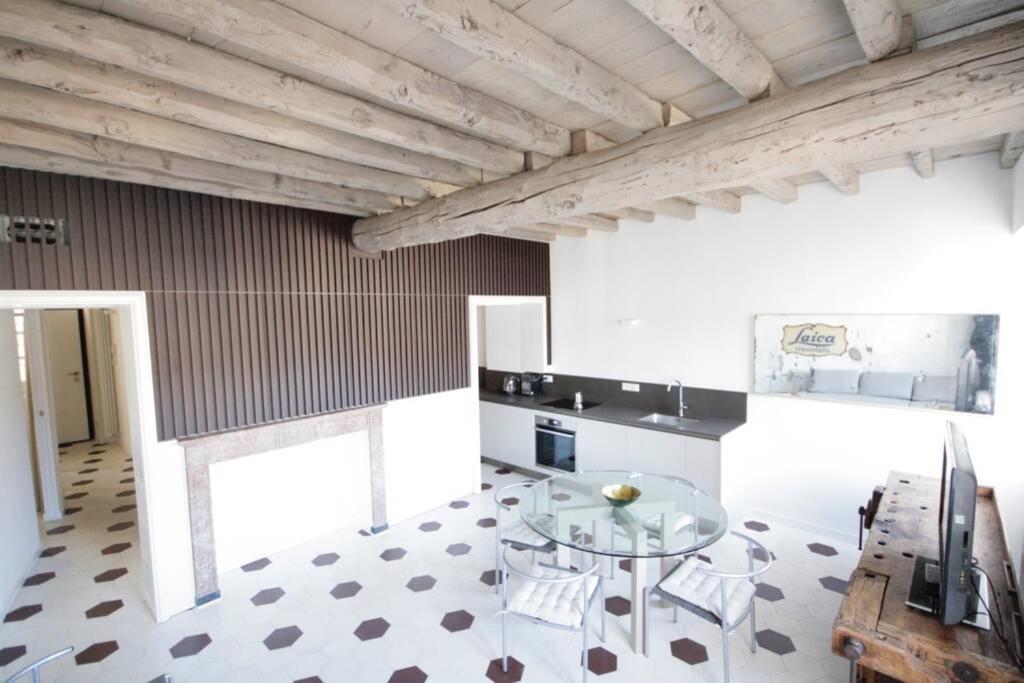 Charmant Maison In Centro Турин Экстерьер фото